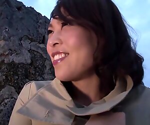 Reiko Nakamori Asian babe enjoys solo exposure