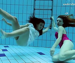 Swimming voyeur, public shower naked, prysznic basen