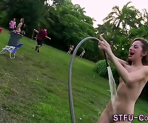 Amateurs fucking outdoors
