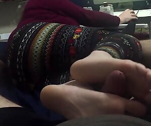 Smell hj, granny feet, amatuer handjob